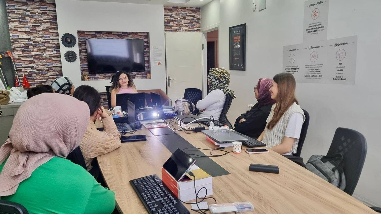 KADEM kursiyerlerine  “aile” eğitimi