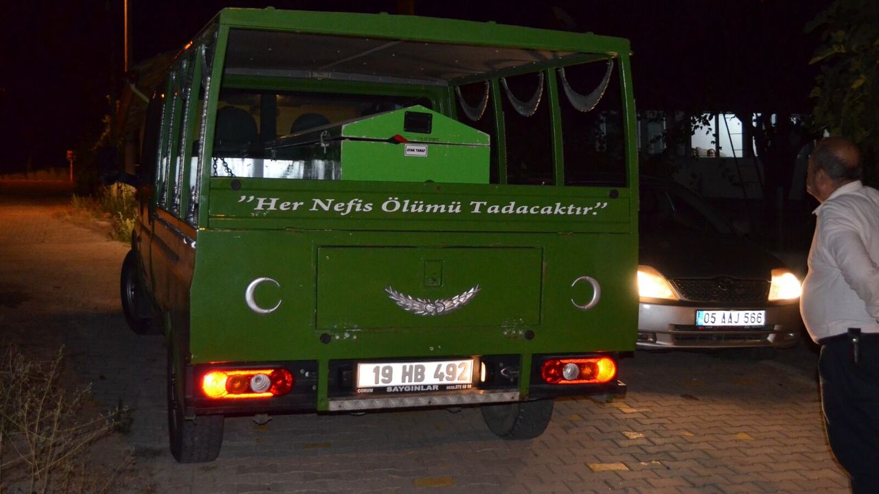 Yakınlarının haber alamadığı  kişi evinde ölü bulundu