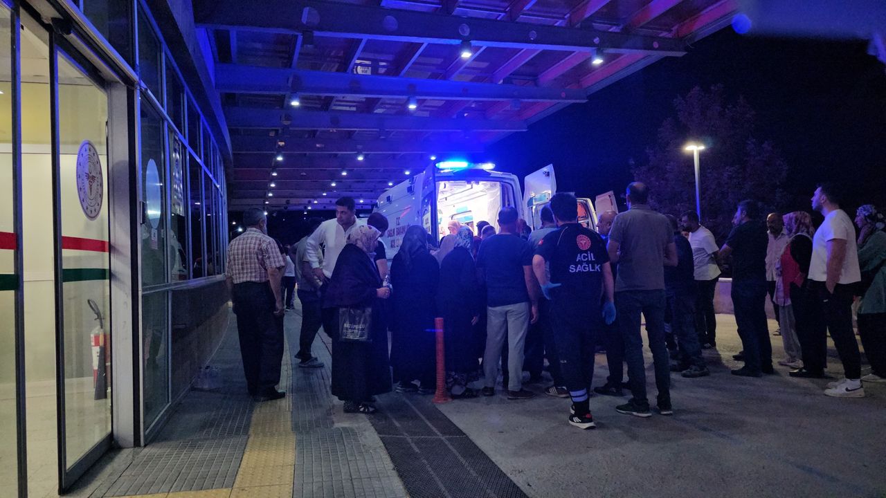 Traktörden düşen genç Ankara'ya sevk edildi