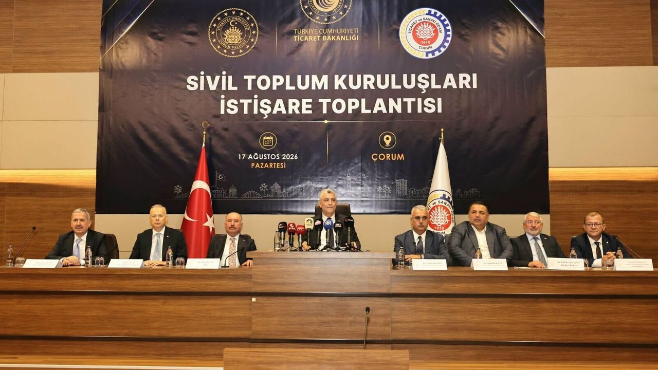 Bakan, Çorum'da STK temsilcileriyle buluştu: “İnanıyorum ki 4 yıl içinde Çorum 10 milyar dolarlık mal ihracatını aşacak”