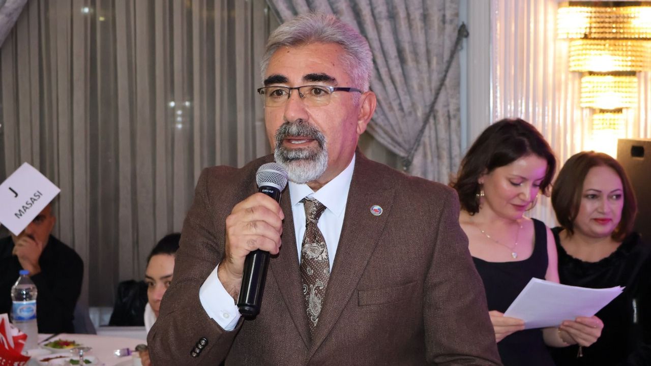 Eğitim-İş’ten coşkulu Cumhuriyet Balosu