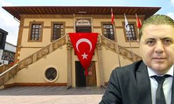 Belediye’nin 45 ayını değerlendirdi: “Vaat var, icraat yok”