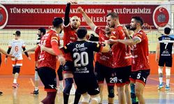 Zirvede kritik kapışma