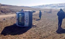 Sungurlu’da hafif ticari araç devrildi