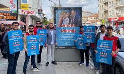 CHP’li gençler, emeklilere Kılıçdaroğlu’nun vaatlerini anlattı