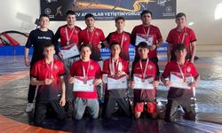 Okullararası B Gençler Güreş Grup Birinciliği Niğde'de yapıldı