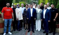 Davutoğlu, Çorum'da partililerle buluştu 