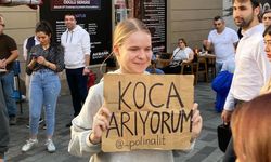 Belaruslu genç kadın “Koca arıyorum” dövizi açtı
