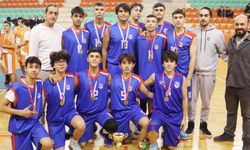 Basketbol yıldızları U16'da şampiyon