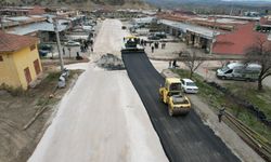Osmancık Oto Sanayi Sitesi'nin  yolları sıcak asfaltla kaplanıyor