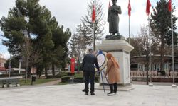 Tıp Bayramı’nda Atatürk  Anıtı’na çelenk sunuldu