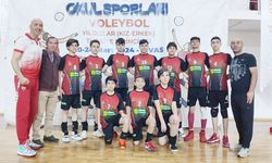 Voleybolda tarihi başarı: Ahmet Tevfik İleri Ortaokulu Türkiye Şampiyonu