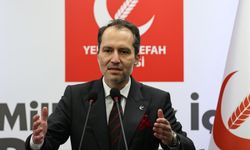 Fatih Erbakan: Belediye başkanlarımıza AK Parti'ye geçmeleri için baskı yapılıyor