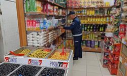 Sungurlu'da zabıta ekipleri marketleri denetledi