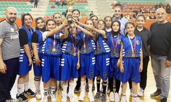 ‘Pota'da küçük kızların şampiyonu Gençlikspor