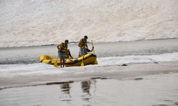 Karda rafting antrenmanı