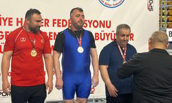 Görme engelli Çorumlu halterci Mesut Filiz Türkiye şampiyonu