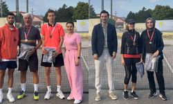 Eker İnşaat tenis turnuvasında şampiyonlar belli oldu
