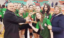 Yurt Lig voleybolda şampiyon İskilip ve Kerebi Gazi