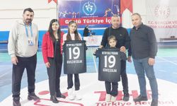 Detay Halı Yıkama firmasından hentbolculara sponsorluk desteği