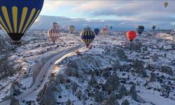 Kapadokya'da sıcak hava balonları 18  günlük aradan sonra gökyüzünü renklendirdi