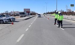 Emniyet ve jandarma trafik ekipleri, bir  haftada 3,5 milyondan fazla aracı denetledi