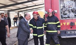 Vali Çalgan yanan  fabrikayı inceledi