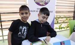 Bu imza gününün yazarları çok farklı