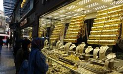 Altın haftaya tarihi zirveyle başladı: İşte Çorum'da gram altının yeni fiyatı!