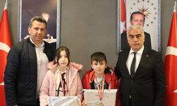 Kitap kurtlarına ödül