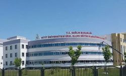 Hastaneyi tahta kuruları bastı!
