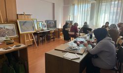 Alaca Halk Eğitim’in Kağıt  Rölyef Kursu ilgi görüyor