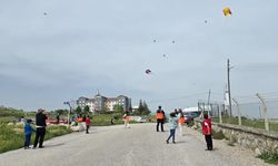 AFAD gönüllülerinden  çocuklara uçurtma şenliği