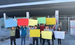 Öğrenciler "Annemle İlk Maçım Projesi" ile stadyumda maç izledi