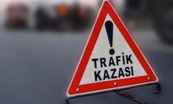Kargı'da kamyonla çarpışan motosikletin sürücüsü yaralandı
