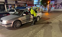 Polisten emniyet kemeri uygulaması