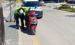 Motosikletten düşen sürücü yaralandı
