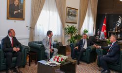 Tahtasız, Aylar ve Öncül’den Genel Başkan Özel’e ziyaret