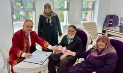 Biri 85 yaşında, biri 80... Yaşlı çift nikah masasına oturdu