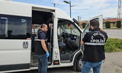 Direksiyon başında kalp krizi geçiren sürücü öldü