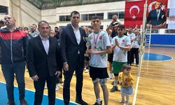 Kargı’da Voleybol turnuvası birincisi Orman İşletme oldu
