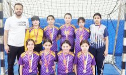 Küçükler futsalda şampiyonluk kupasını İnkilap kazandı
