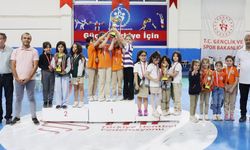 Minikler satranç turnuvasında Adnan Menderes İlkokulu üstünlüğü