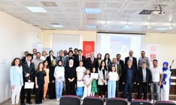 Öğrenciler “Şiirlerle Video Yarışması” ödülünü aldılar