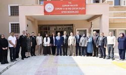 Çocuk Evleri'ndeki gençlerin yüzünü güldürdüler