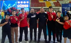 Minik güreşçilerden 7 madalya