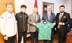 Tarih yazan M.Sinan’dan Vali Ali Çalgan’a ziyaret