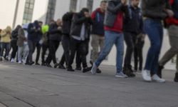Aranan 12 kişi yakalandı