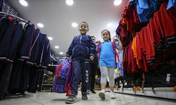 Okul kıyafeti alışverişi giyim sektörünü hareketlendirdi