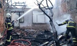 Çorum'da çıkan yangında 5 ev zarar gördü